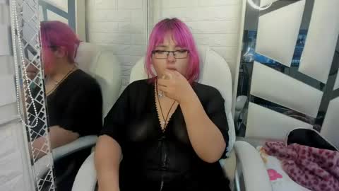 Snapshot of sherry_boomm chatting on May 13, 11:00 pm sherry_boomm online show from May 13, 11:00 pm