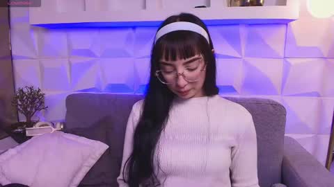 mia online show from March 4, 11:16 am