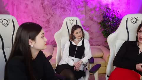 Sheryl online show from January 13, 2:42 pm