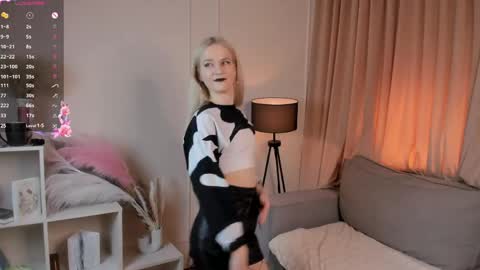 Snapshot of sherylllammey chatting on April 25, 7:22 pm Sara online show from April 25, 7:22 pm