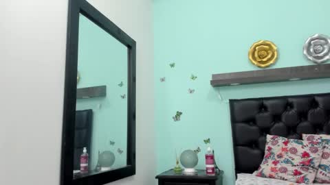 sheryn_brown1 online show from October 9, 12:03 pm