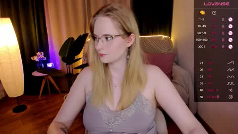 Hello guys my name is Aemilia online show from September 12, 8:25 am