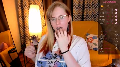 Hello guys my name is Aemilia online show from April 1, 1:41 pm