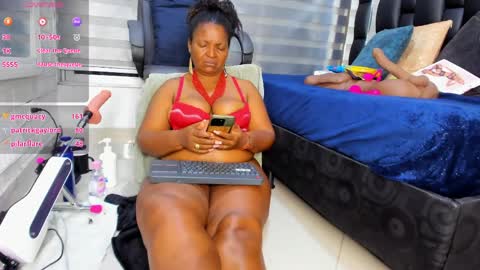 sheyla__ebony online show from May 8, 11:43 pm