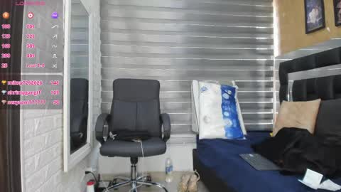 sheyla__ebony online show from May 15, 11:39 am