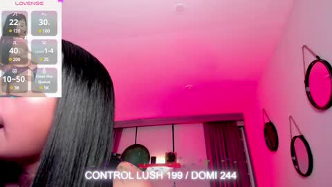 Snapshot of sheyla_hills_ chatting on January 8, 10:15 am Sheyla online show from January 8, 10:15 am