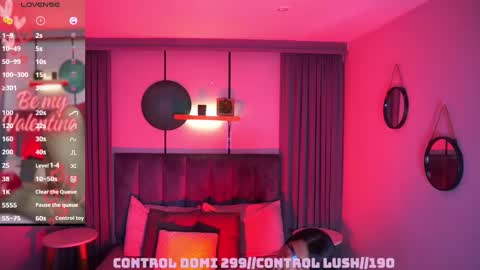 Snapshot of sheyla_hills_ chatting on February 11, 4:22 am Sheyla online show from February 11, 4:22 am