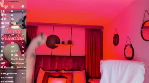 Snapshot of sheyla_hills_ chatting on February 12, 10:03 am Sheyla online show from February 12, 10:03 am