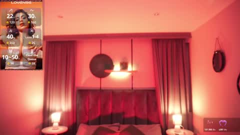 Snapshot of sheyla_hills_ chatting on September 17, 4:14 am Sheyla online show from September 17, 4:14 am