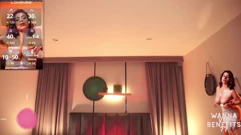 Snapshot of sheyla_hills_ chatting on September 21, 3:52 am Sheyla online show from September 21, 3:52 am