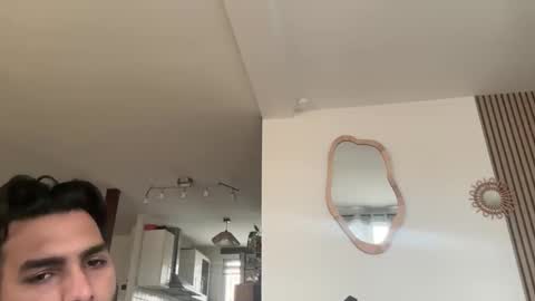 Snapshot of shida109 chatting on January 17, 1:05 pm shida109 online show from January 17, 1:05 pm