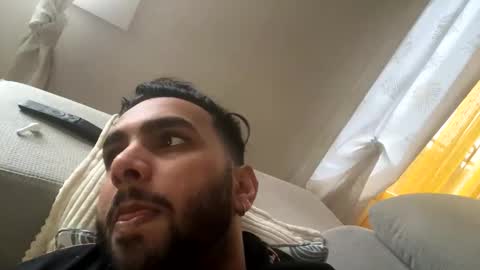 Snapshot of shida109 chatting on April 3, 5:22 pm shida109 online show from April 3, 5:22 pm