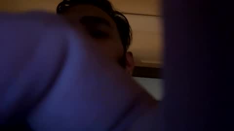 Snapshot of shida109 chatting on April 6, 7:48 pm shida109 online show from April 6, 7:48 pm