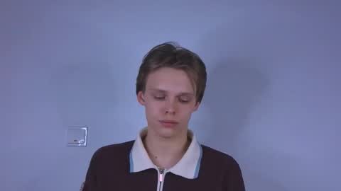 Snapshot of shidoffer77 chatting on March 25, 4:07 am Nenedent online show from March 25, 4:07 am