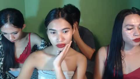Snapshot of shiela_may chatting on May 5, 3:09 pm shiela_may online show from May 5, 3:09 pm