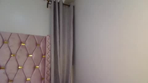 Snapshot of shillah024 chatting on October 25, 7:19 pm Shilla online show from October 25, 7:19 pm