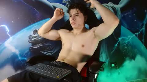 Snapshot of shinobi_grey chatting on December 5, 2:00 pm .. shinobi .. online show from December 5, 2:00 pm
