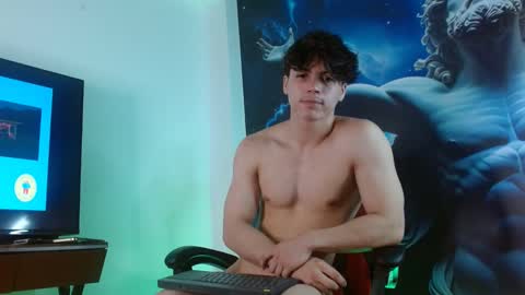 Snapshot of shinobi_grey chatting on January 5, 6:35 pm .. shinobi .. online show from January 5, 6:35 pm