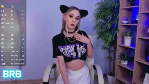 Snapshot of shinyjen chatting on February 18, 4:58 am Jennifer  Streaming time online show from February 18, 4:58 am