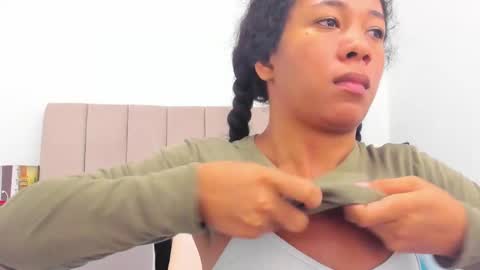 shira_sexylove online show from December 30, 5:15 am