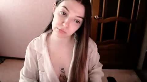 shiraha___rafieru online show from May 20, 12:11 pm
