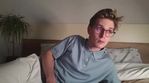 Snapshot of shirizo chatting on November 23, 4:29 pm Matthew online show from November 23, 4:29 pm