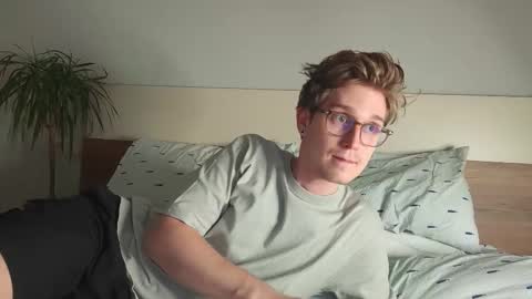 Snapshot of shirizo chatting on December 14, 5:29 pm Matthew online show from December 14, 5:29 pm