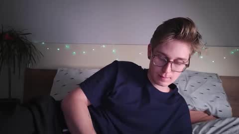 Snapshot of shirizo chatting on January 8, 9:28 pm Matthew online show from January 8, 9:28 pm