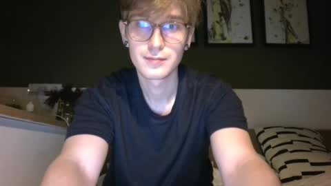 Snapshot of shirizo chatting on February 3, 8:25 pm Matthew online show from February 3, 8:25 pm