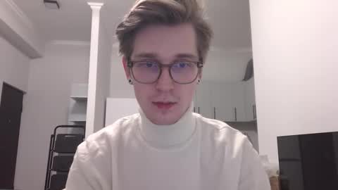 Snapshot of shirizo chatting on February 15, 7:21 pm Matthew online show from February 15, 7:21 pm