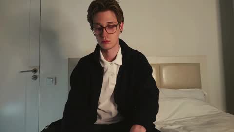 Matthew online show from March 24, 8:25 pm