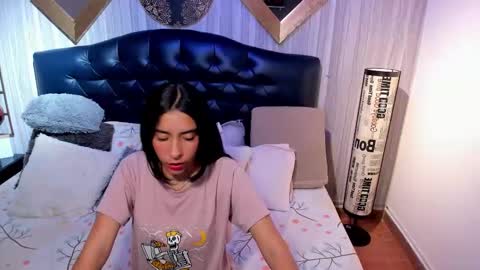 Snapshot of shirley_sweett chatting on October 30, 8:09 pm Shirley online show from October 30, 8:09 pm