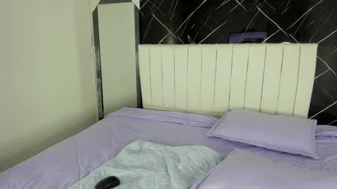 Snapshot of shirleyhott chatting on October 7, 2:25 pm shirleyhott online show from October 7, 2:25 pm