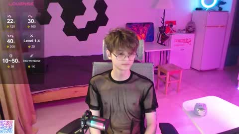 shiromy_ online show from December 15, 10:25 pm