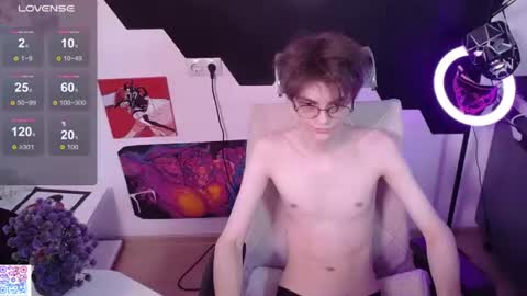 shiromy_ online show from July 12, 5:15 pm