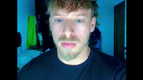 Cick Goreskin online show from December 4, 4:33 am