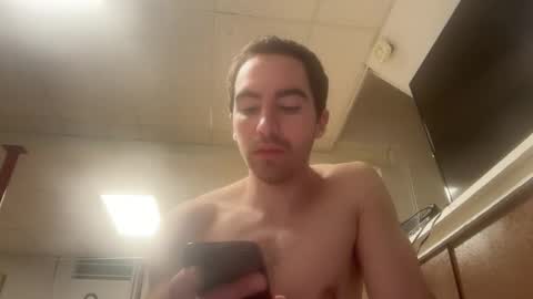 shirtlesshunk15 online show from March 17, 7:12 am