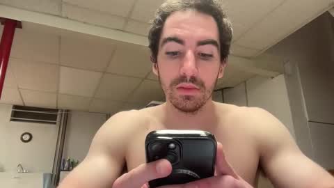 shirtlesshunk15 online show from May 10, 2:17 am