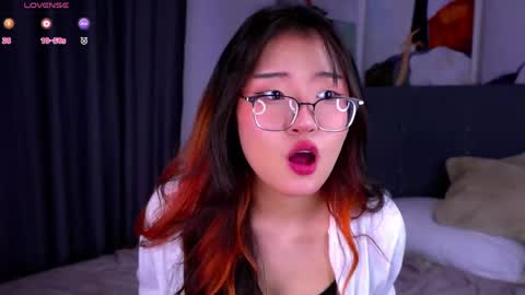 Naomi online show from May 8, 11:59 am