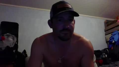 Snapshot of shooterj338 chatting on April 6, 2:20 am stud8265 online show from April 6, 2:20 am