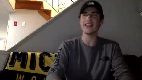 shortiesn40s online show from November 19, 8:36 am