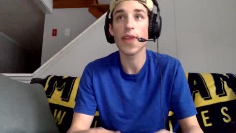 shortiesn40s online show from February 18, 6:15 pm