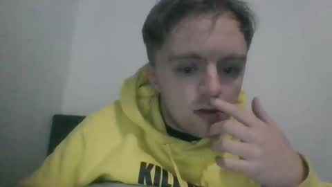 Snapshot of shortking717 chatting on February 2, 1:23 am Ashton online show from February 2, 1:23 am