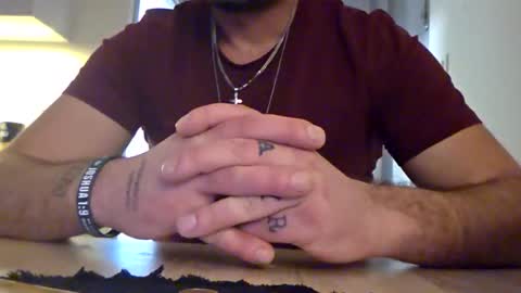 Snapshot of shouu516564 chatting on February 20, 7:36 pm shouu516564 online show from February 20, 7:36 pm