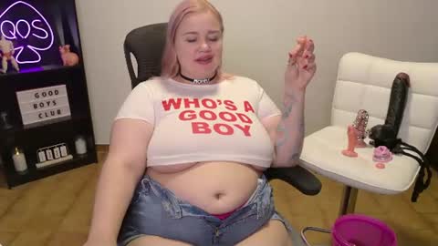 Snapshot of showmebbw chatting on June 12, 9:46 pm Mimi online show from June 12, 9:46 pm