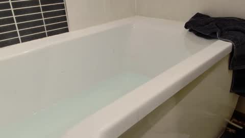 showofjay online show from January 18, 1:20 am