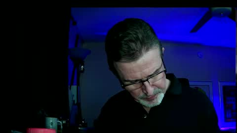 Snapshot of shrewtamer chatting on January 17, 3:23 am shrewtamer online show from January 17, 3:23 am