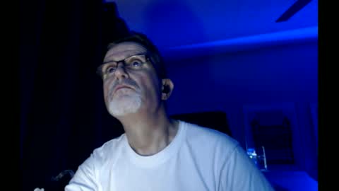 Snapshot of shrewtamer chatting on March 4, 12:55 pm shrewtamer online show from March 4, 12:55 pm