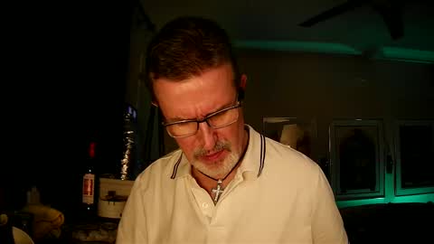 Snapshot of shrewtamer chatting on September 9, 4:56 am shrewtamer online show from September 9, 4:56 am
