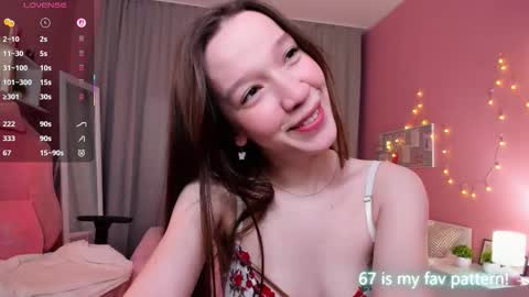 Neila online show from November 20, 2:28 pm